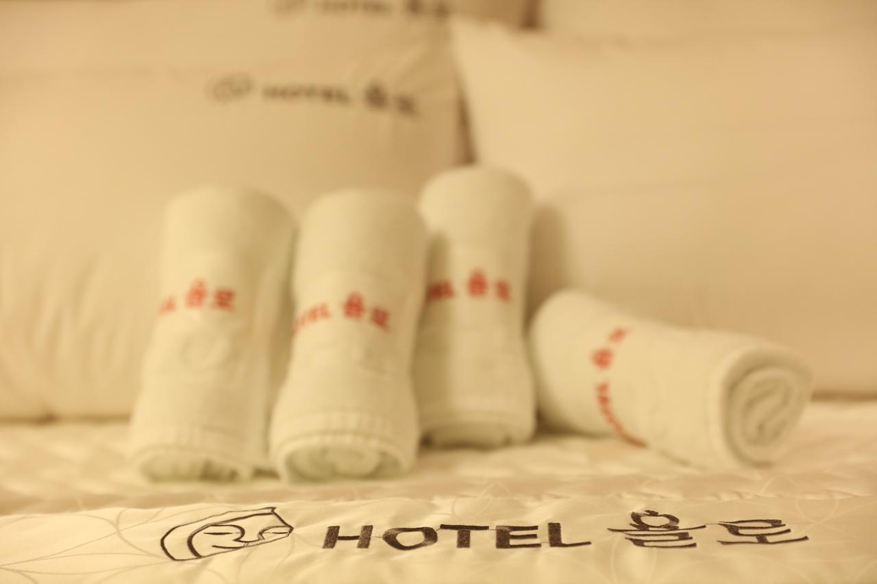 Hotel Yolo Chongnae-dong Bagian luar foto